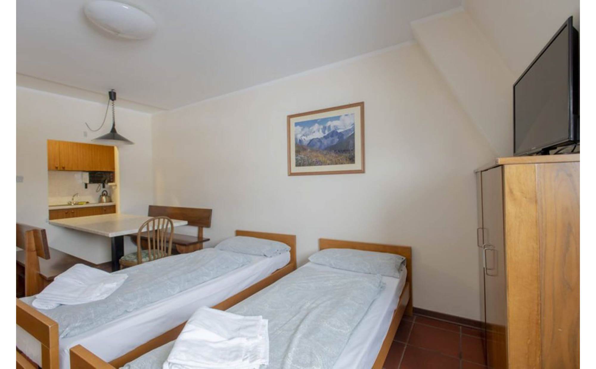 1- room apartament bedroom