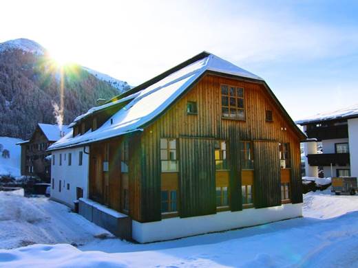 Chalet Levett