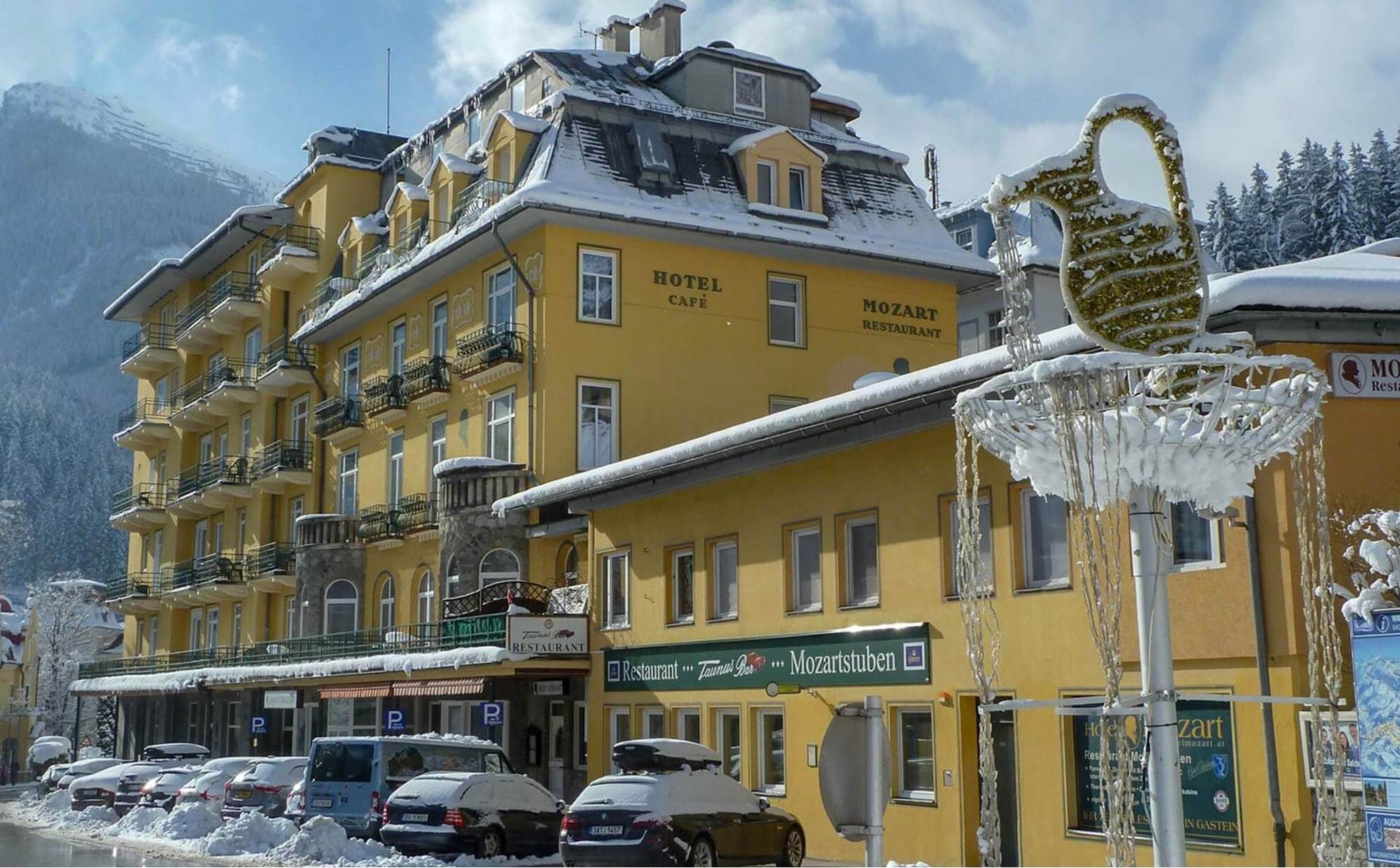 Hotel Mozart outside