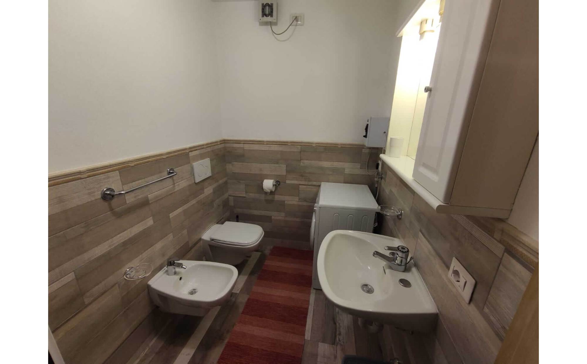 3-room apartament bathroom