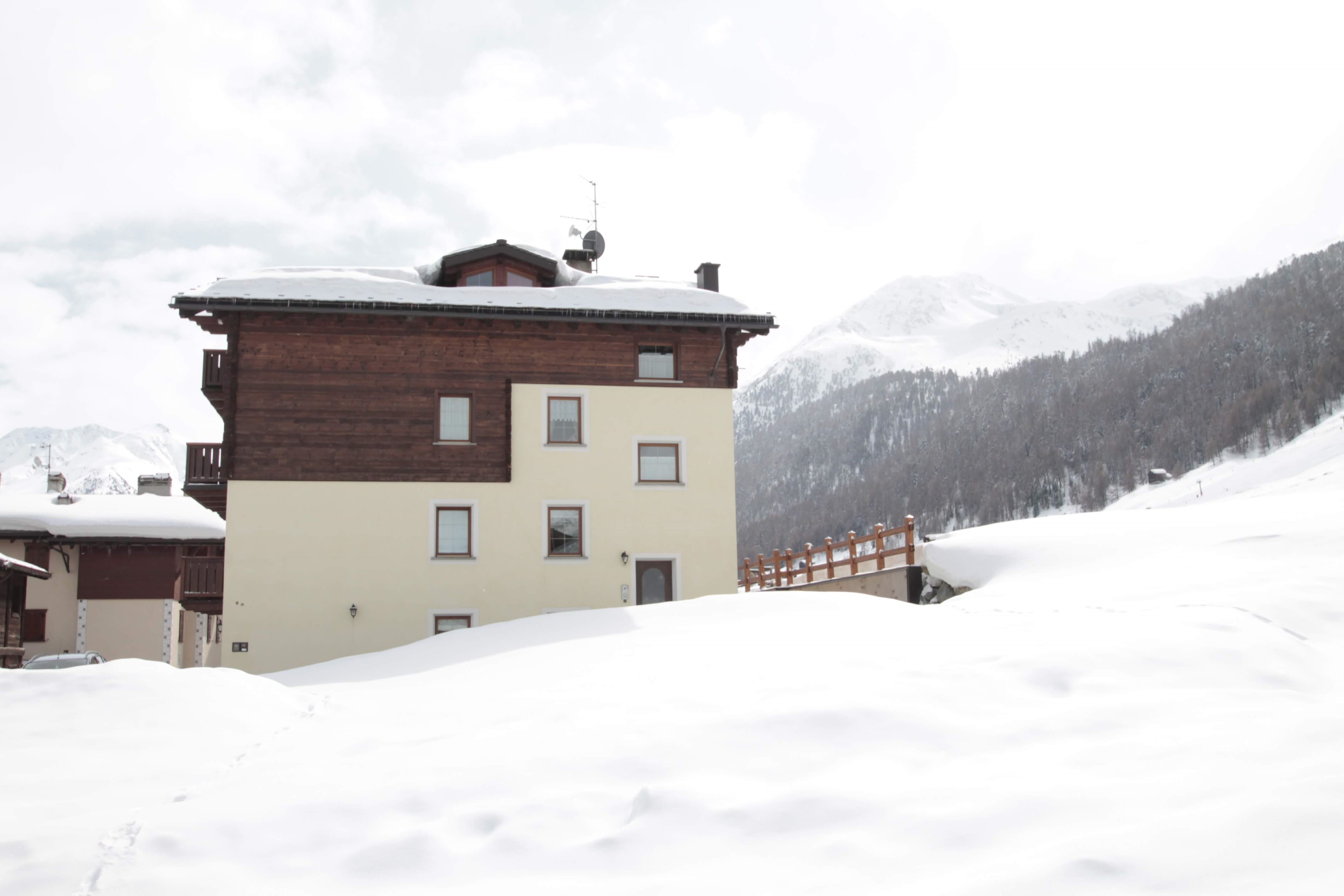 Apartament complex outside